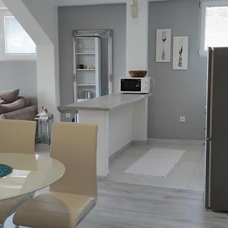 Apartment Obala *